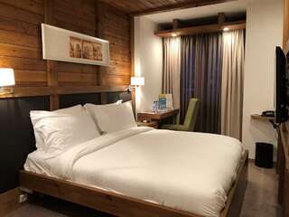 Отель Four Points by Sheraton Kolasin Колашин Стандартный номер-4