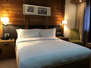 Отель Four Points by Sheraton Kolasin Колашин Классический полулюкс-7