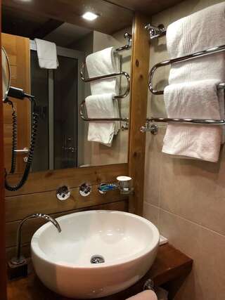 Отель Four Points by Sheraton Kolasin Колашин Стандартный номер-1