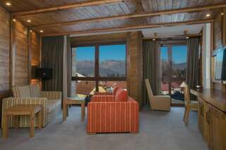 Отель Four Points by Sheraton Kolasin Колашин Классический полулюкс-10