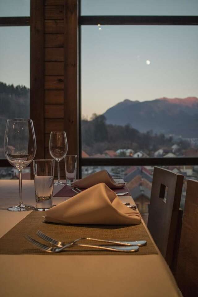 Отель Four Points by Sheraton Kolasin Колашин-28